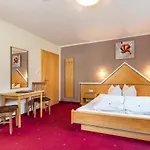 Konukevi Garni Vierjahreszeiten 3*