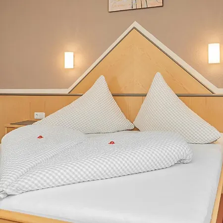 بيت ضيافة Garni Vierjahreszeiten