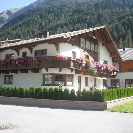 Garni Vierjahreszeiten 솔덴