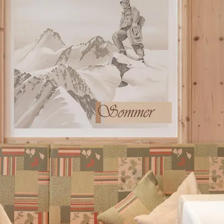 Garni Vierjahreszeiten Solden