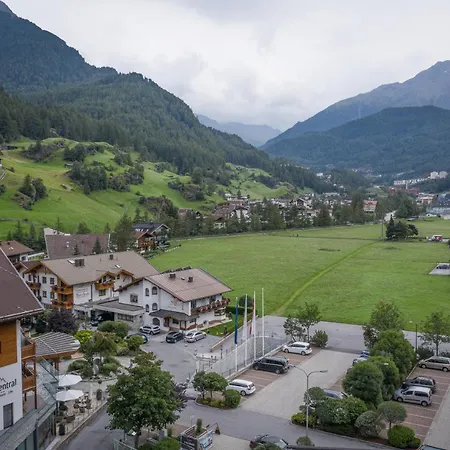 Garni Vierjahreszeiten בית הארחה 3*